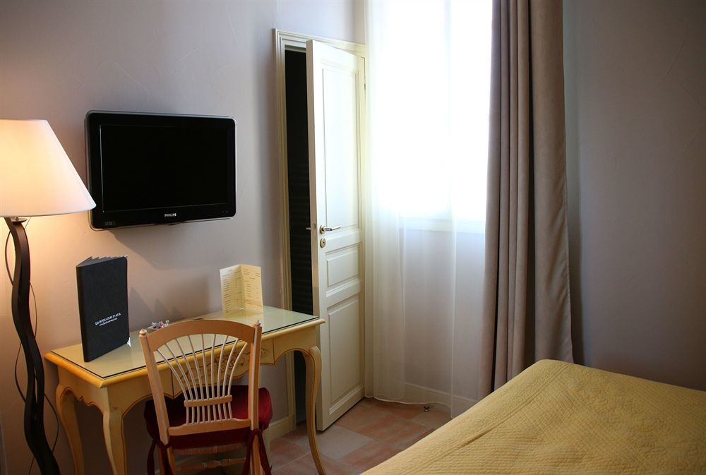Hotel And Restaurant L Arena Fréjus Dış mekan fotoğraf